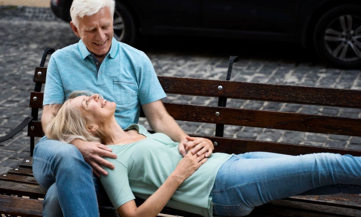 Dank Notfallabsicherung beruhigt im Alter. Aber auch junge Leute sollten über eine Notfallabsicherung nachdenken.