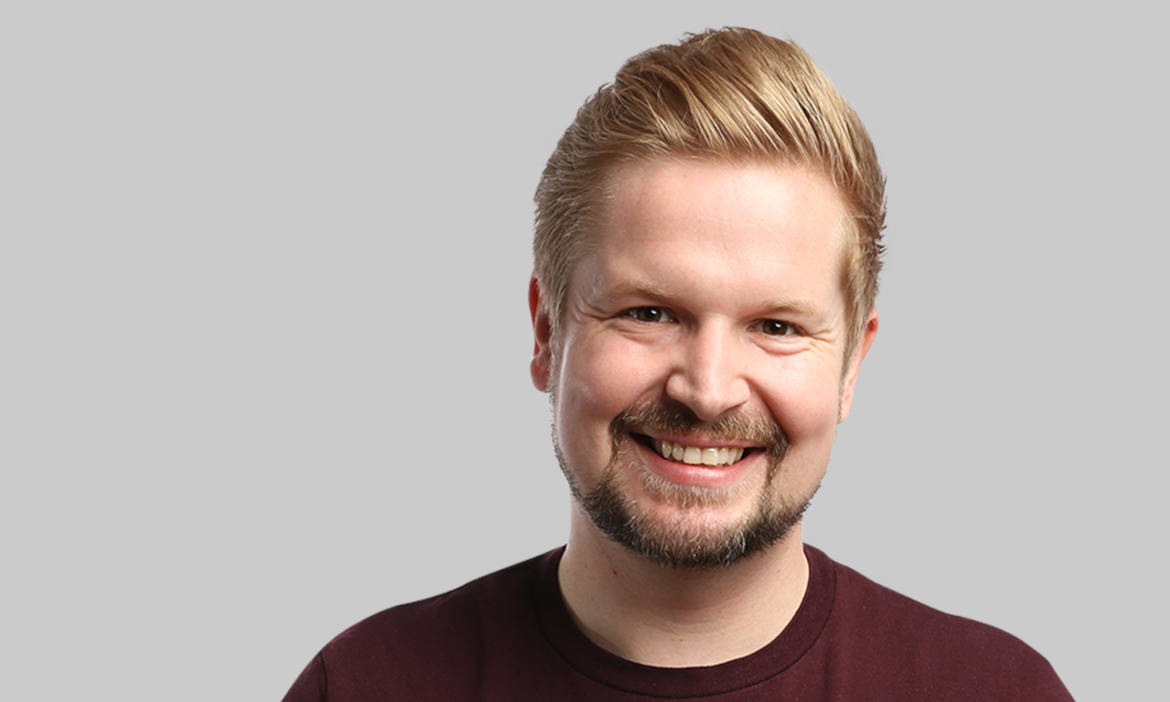 Selbst als Berater unterwegs: Nico Hüsch, Geschäftsführer des Versicherungsmaklers und Finanzanlagenvermittlers Hico Hüsch in Hamburg