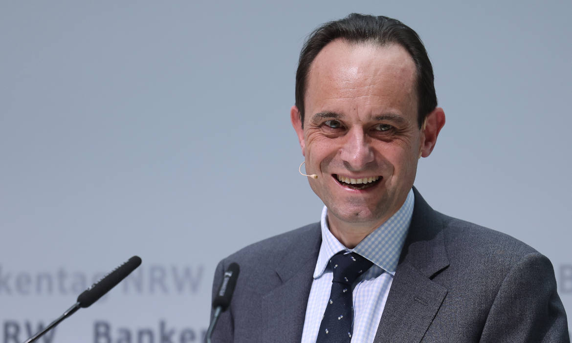 Bafin-Chef Mark Branson: Unternehmen mit Risiken eng begleiten