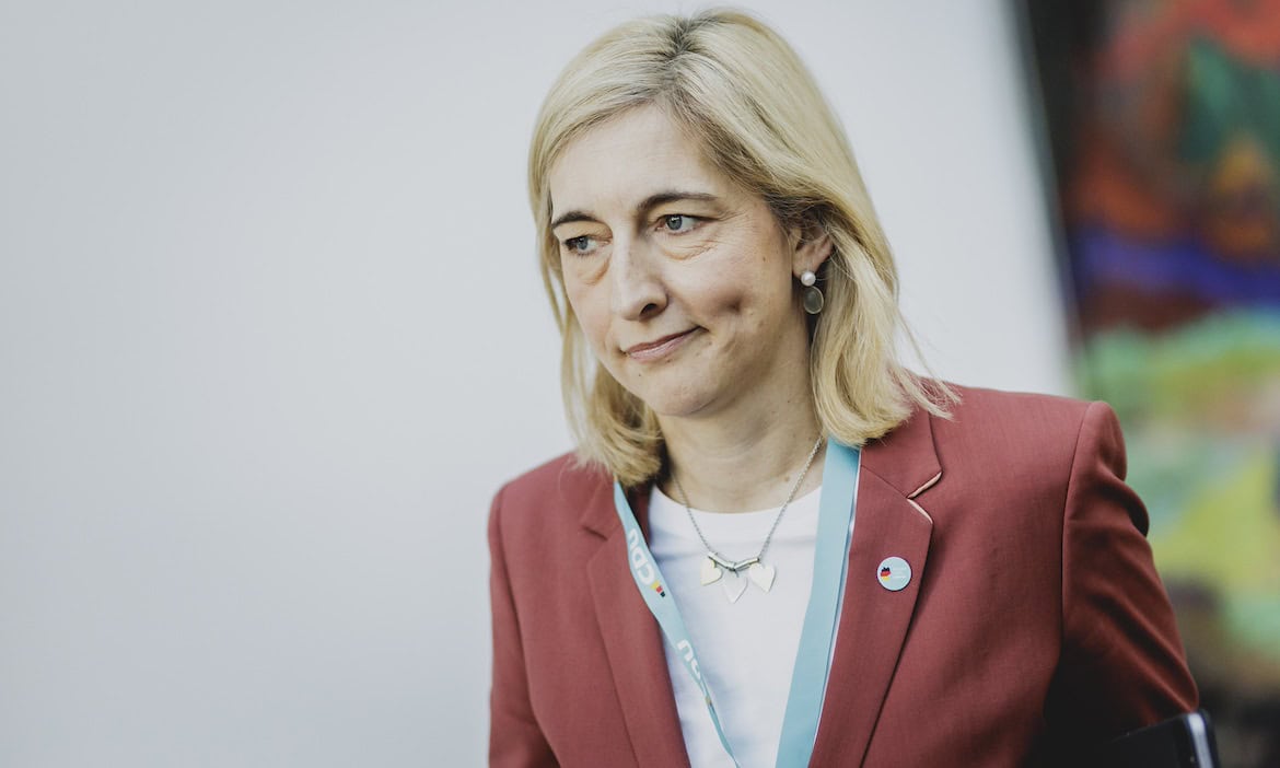 Muss als (voraussichtliche) neue Gesundheitsministerin sofort Gas geben, um die GKV-Finanzen zu stabilisieren: CDU-Politikerin Nina Warken.