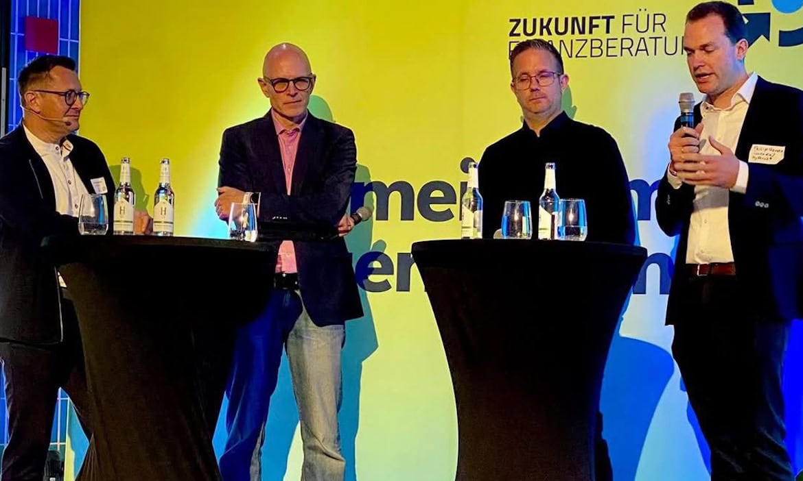 Teilnehmer der Diskussionsrunde „Bestand“: Moderator Zff-Vorstand Christian Schwalb, Andreas Grimm (Resultate), Benjamin Adamietz (Adamietz & Kollegen), Philip Geusen (Geschäftsführer MyVers24 Versicherungsmakler) (von links)