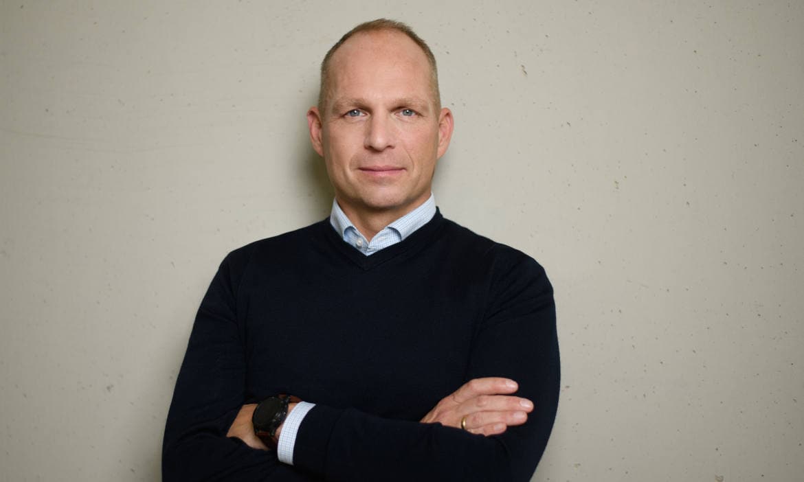 Stephen Voss gründete Neodigital zusammen mit Dirk Wittling im Jahr 2017. Seit Juli 2024 ist er der Chef (CEO) des Versicherers