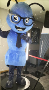 Ameise von Blau Direkt: Wer genau in dem Kostüm steckte, blieb bis zuletzt unklar.