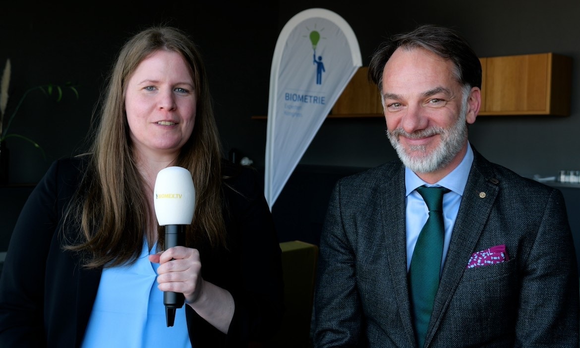 bAV-Experte Jochen Zierl mit Pfefferminzia-Chefredakteurin Karen Schmidt.