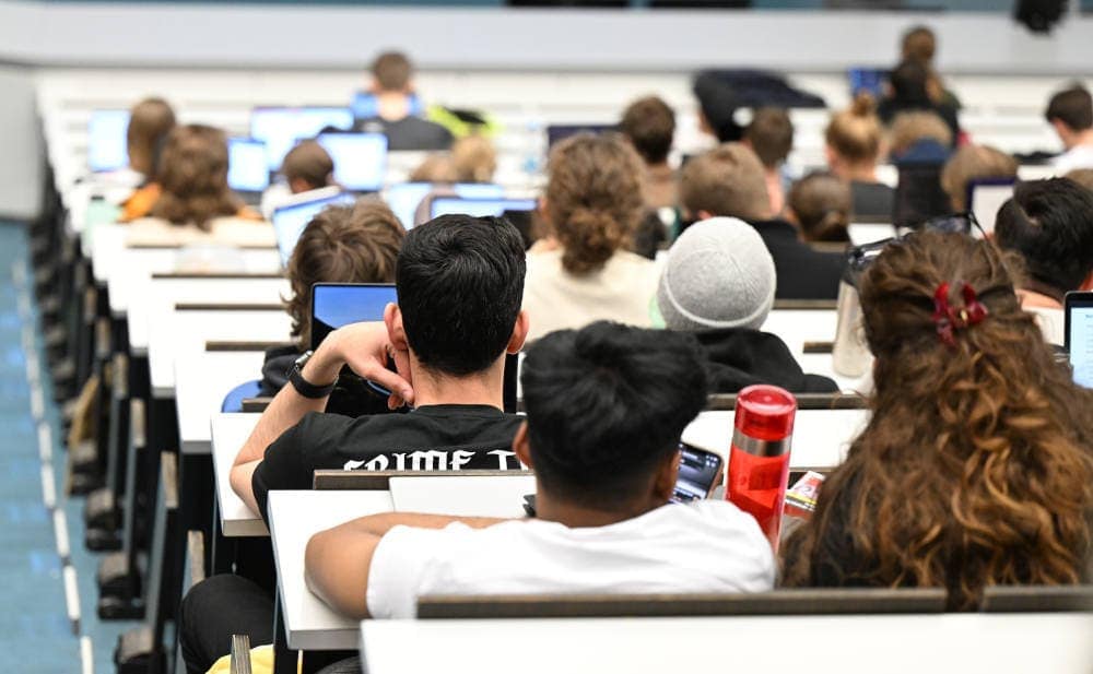 Studenten an der Universität in Tübingen: Das neue IVFP-Rating für die Grundfähigkeitsversicherung dreht sich auch um Tarife für Studenten