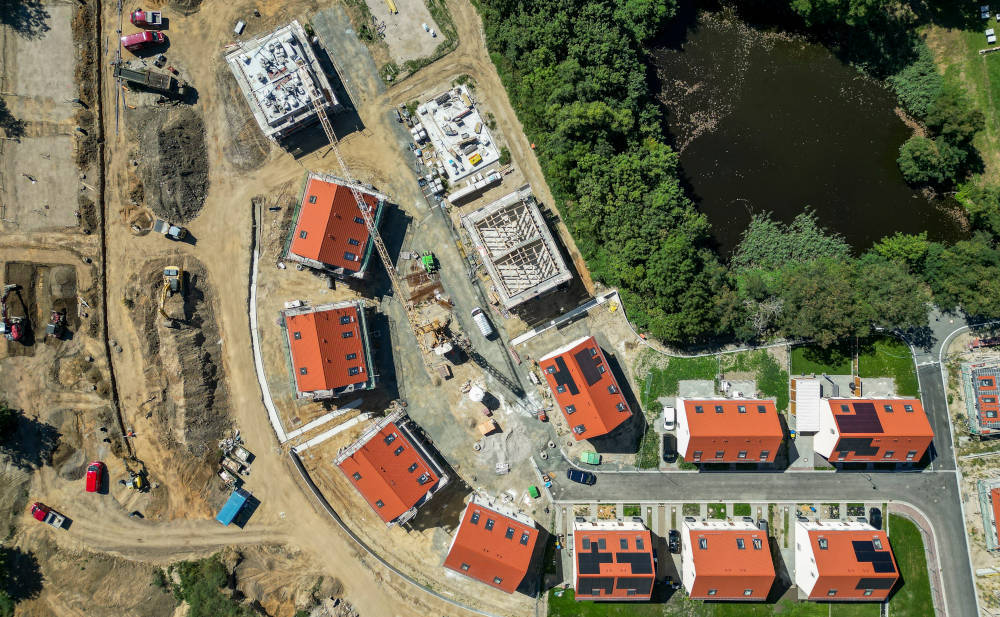 Neugebaute Wohnhäuser nahe Leipzig: Baufinanzierung eintüten und kaufen