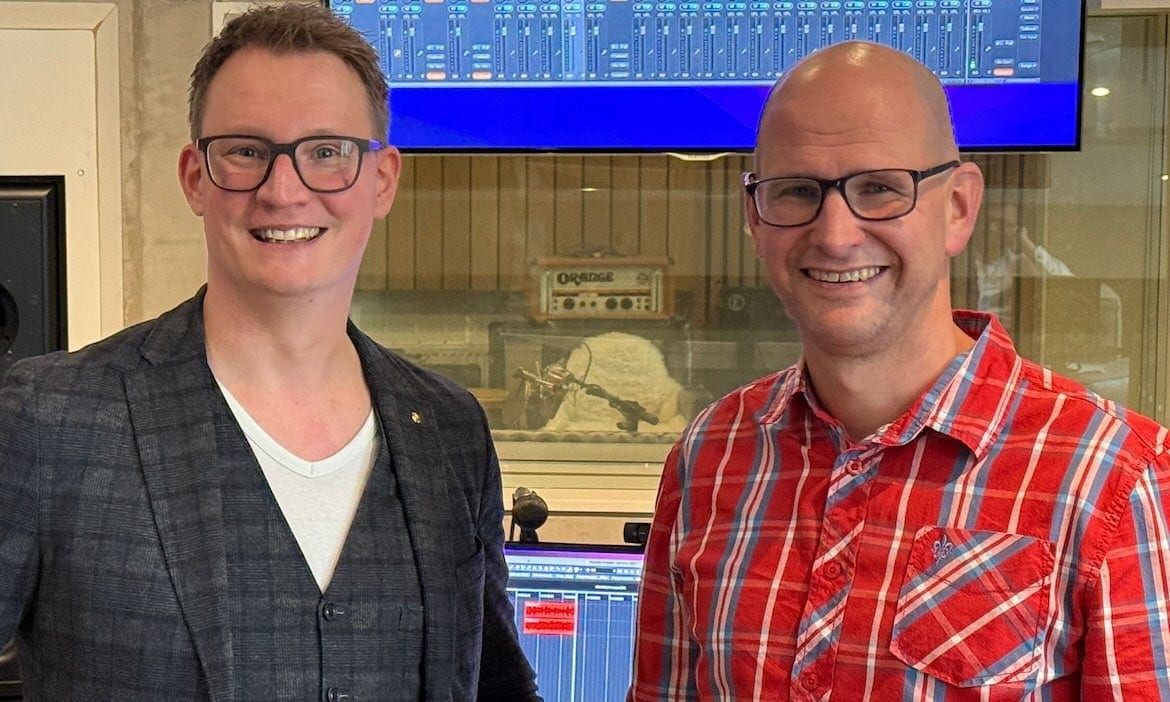 Philipp Belau (li.), Geschäftsführer BDAE, und Pfefferminzia-Redakteur Andreas Harms im Podcast-Studio von German Wahnsinn.